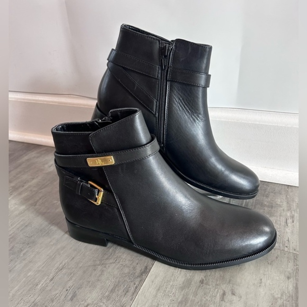 Ralph Lauren Borgia Black Leather Ankle Boots 8B Gold Buckle Classic Timeless